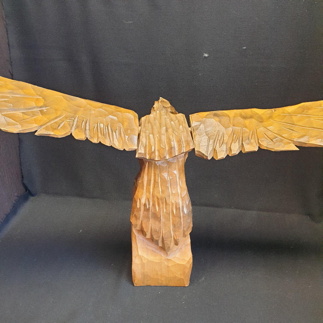 Статуэтка орла на склоне, дерево, высота 35см, от крыла до крыла 80см, ручная работа. Картинка 11